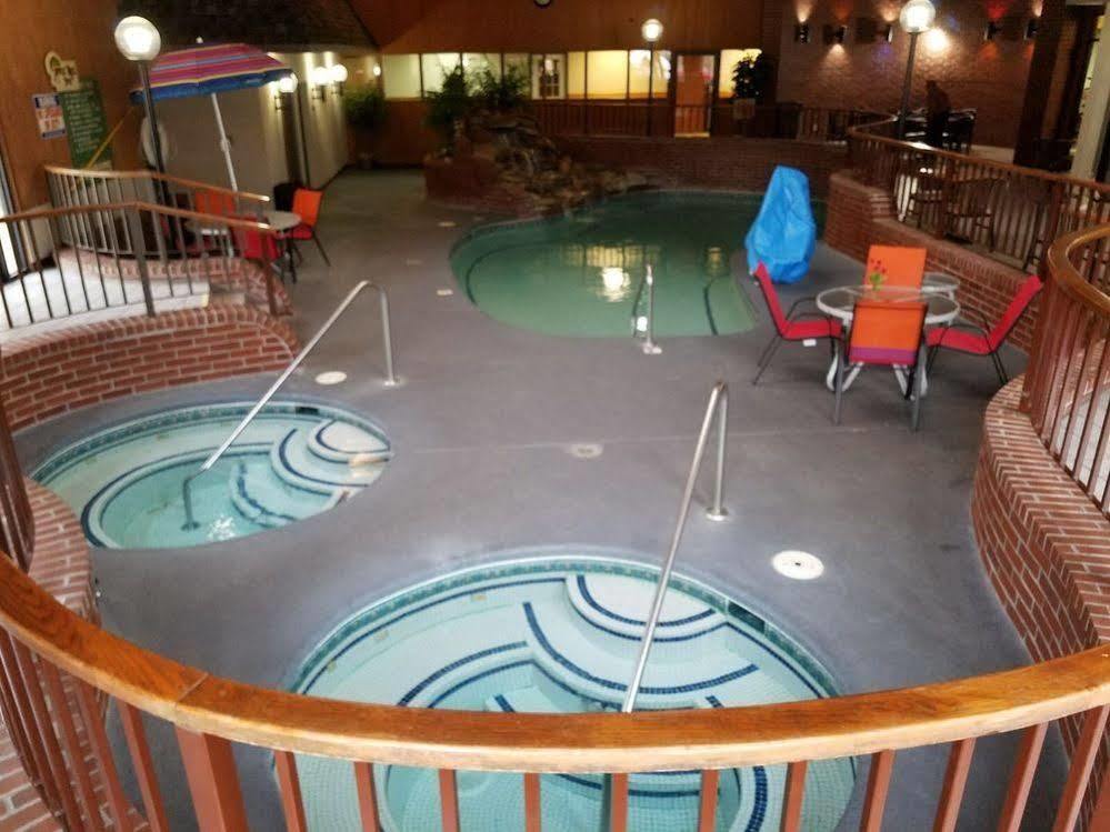 Apple Tree Inn Independence Екстериор снимка