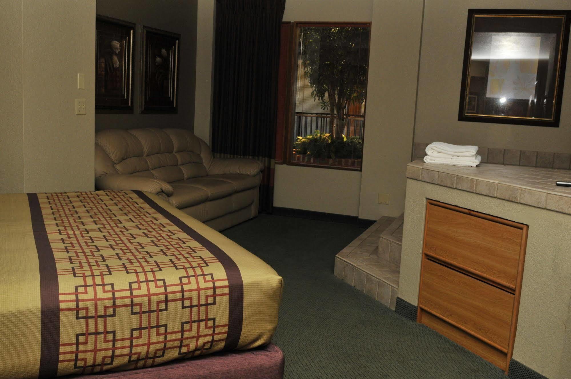 Apple Tree Inn Independence Екстериор снимка